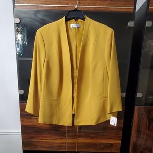NWT Beautiful Mustard Colored Blazer by Kasper. Sz 22W; Lined; Long Sleeves.$60